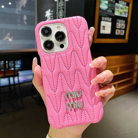 iphone 15プロ miumiu風 ケース 