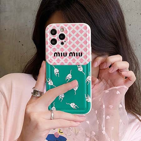 iphone15plus カバー miumiu  ブランド