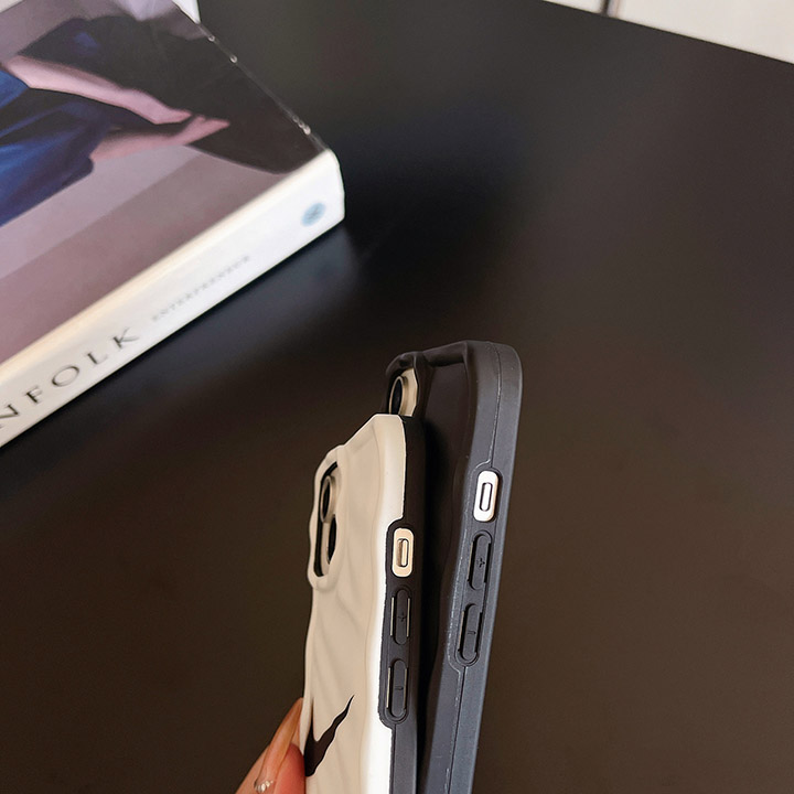 ハイブランド アイフォン 15 ultra 携帯ケース 